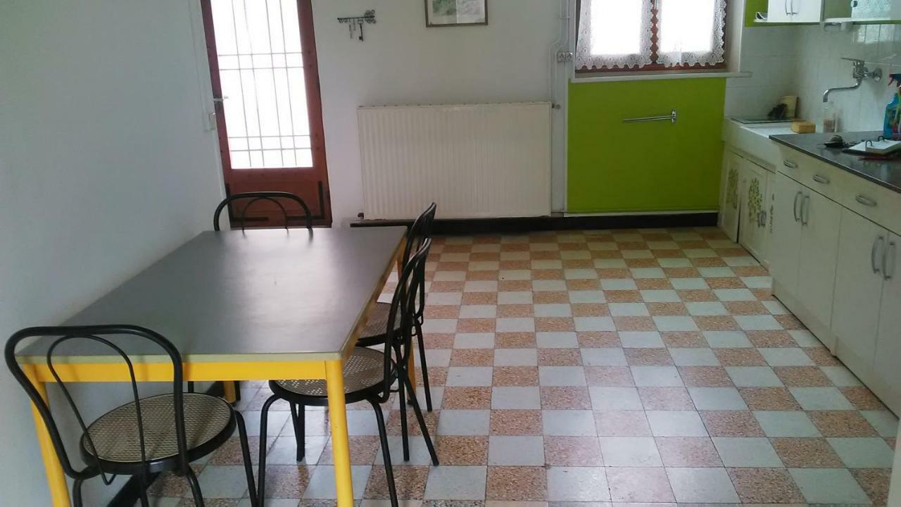 Jolie Maison De Potier Deux Rivieres Luaran gambar